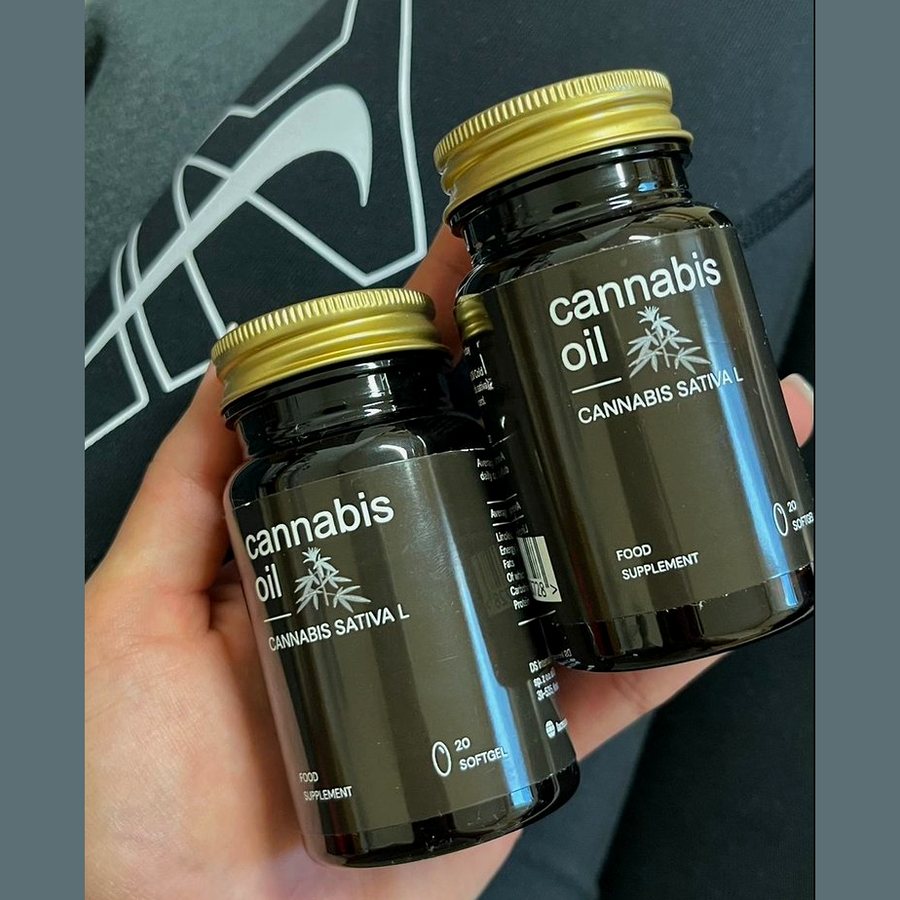 Cannabis Oil – меки капсули в тъмно бурканче